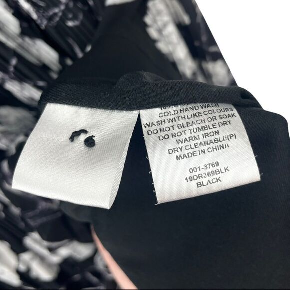 Forcast Australia Black Flutter Sleeve floral Dress Size 12 - Picture 8 of 8